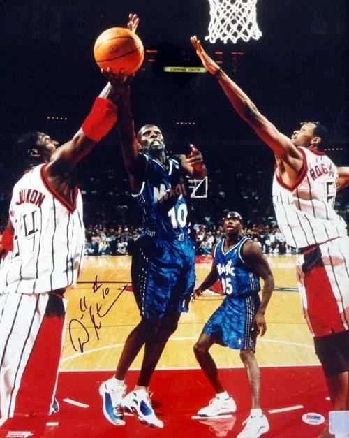 Adonal Foyle Autographed 16×20 Photo Orlando Magic PSA/DNA #S76704
