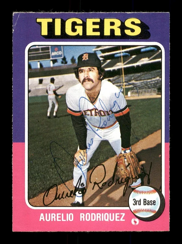 Aurelio Rodriguez Autographed 1975 O-Pee-Chee Card #221 Detroit Tigers SKU #169387