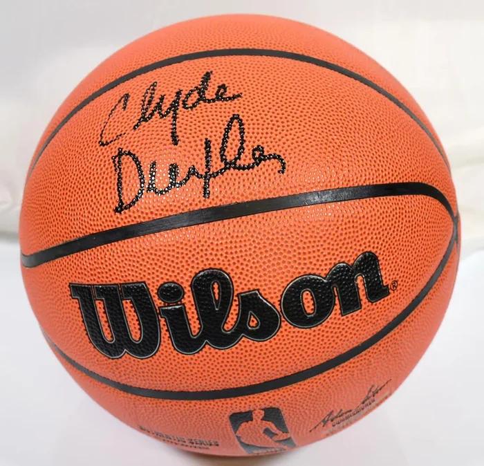 Clyde Drexler Autographed Wilson NBA Basketball – Beckett W Hologram *Black