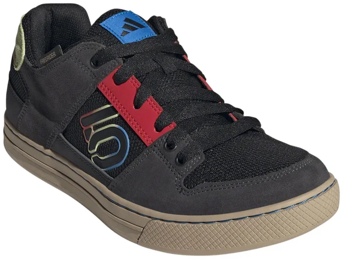 Freerider Flat Shoes – Mens Core Black/Carbon/Red 9