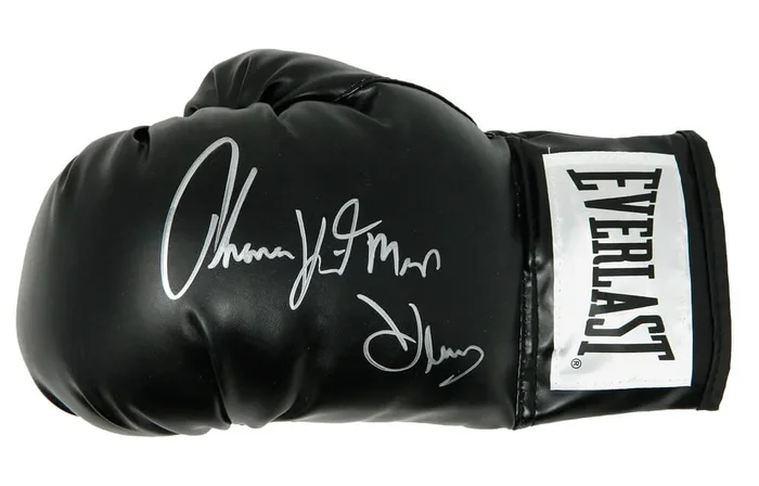 Thomas Hearns Signed Everlast Black Boxing Glove w/Hitman